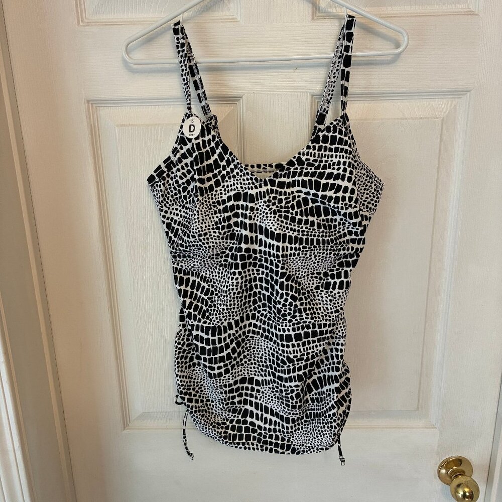 Tankini Top Size NWOT 12D